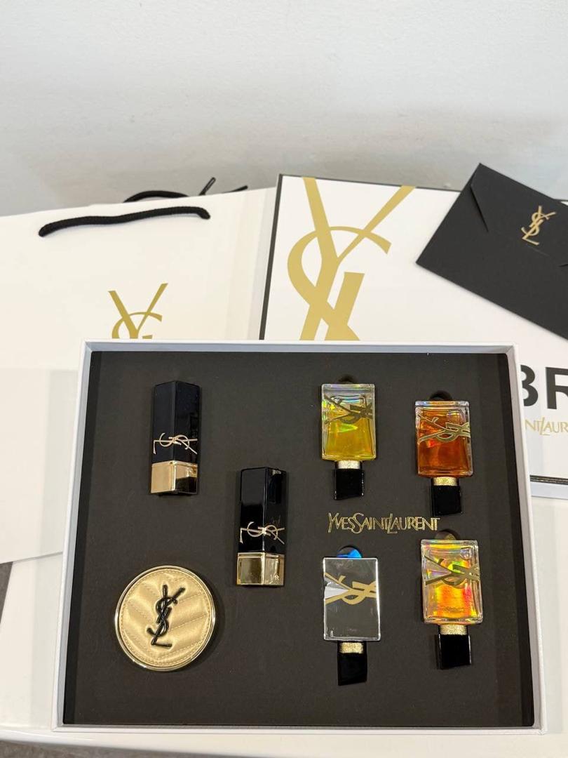 Yves Saint Laurent 6-Piece Luxury Fragrance Gift Set
