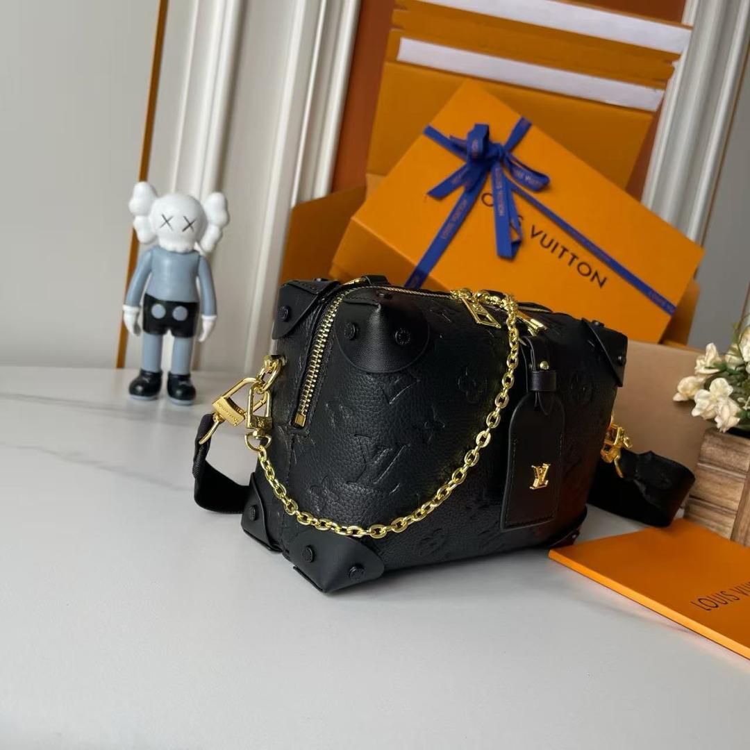 Premium Textured Leather Handbag with Chain Strap