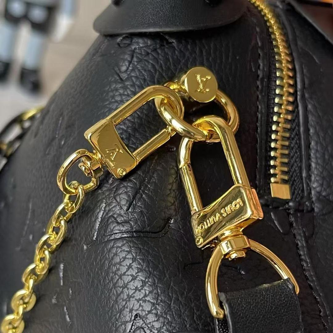 Premium Textured Leather Handbag with Chain Strap