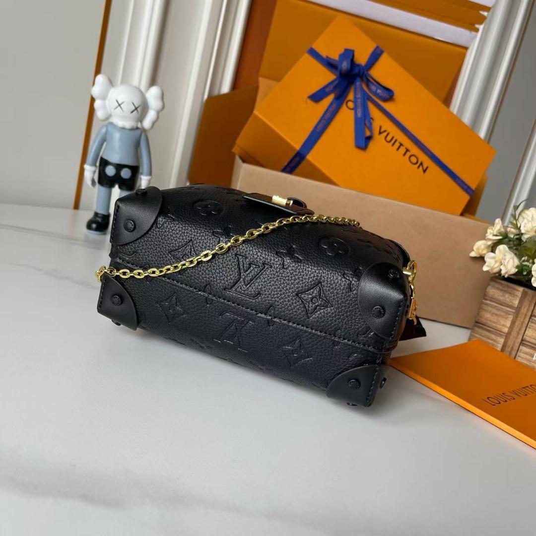 Premium Textured Leather Handbag with Chain Strap