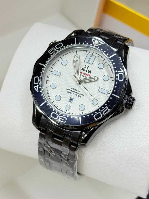 Men's Diver Style Date Watch – Silver Black Dial Grey Strap - INDAH LUXE