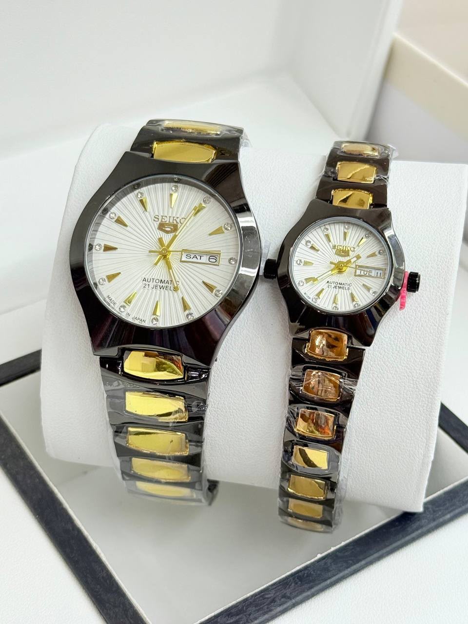 Design 12 – White Dial Silver couple watch set