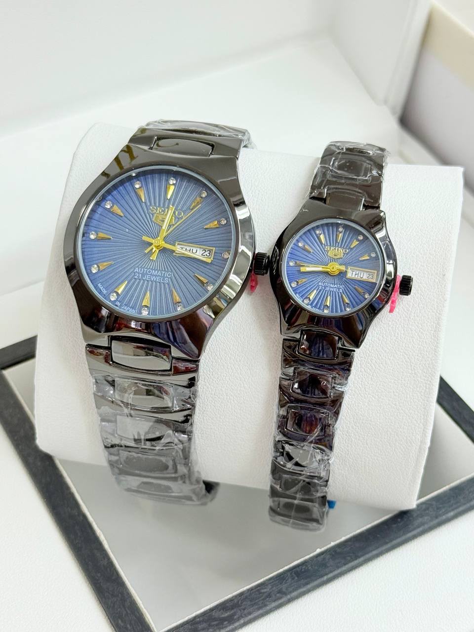Design 2 – Blue Dial Silver couple watch set